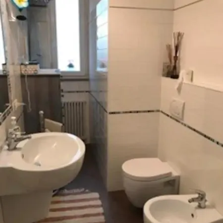 Villa Indipendente Con Giardino 度假居 *